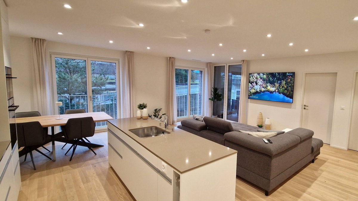 Lucerne Apartment | Visionary Premium Apt | Center | Parking | Office