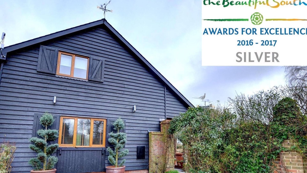 St Mary's Bay House | Visit England Gold Award Winning Rural 3 Bedroom Barn Conversion in Kent