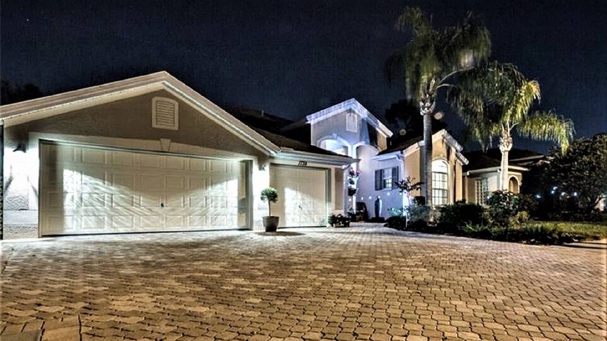 Tarpon Springs House | Visit Savvy's Place, - A Large Executive Vacation Home with Private Pool