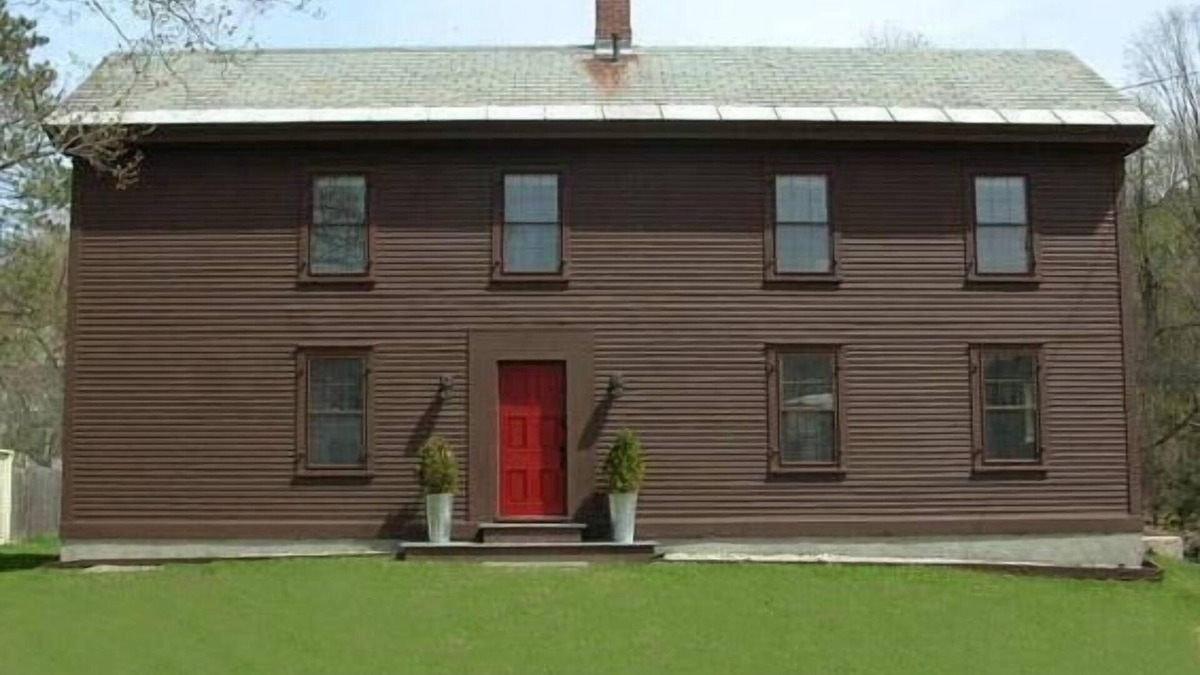 Wallingford House | Visit- Stayinvermont.org - Fiber-optic one gigabit per second. Dog Friendly