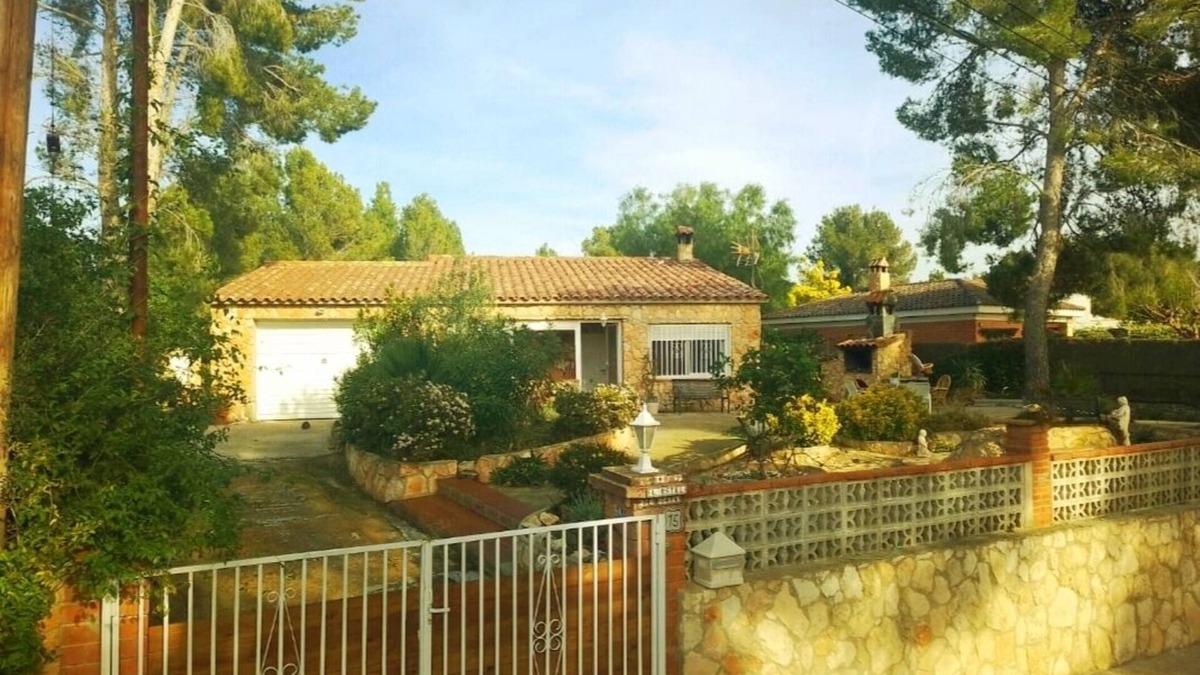 Vespella de Gaia Cottage | Vista al Mar, Piscina y Paz: tu Escape Perfecto en Esta Casa Rural Única