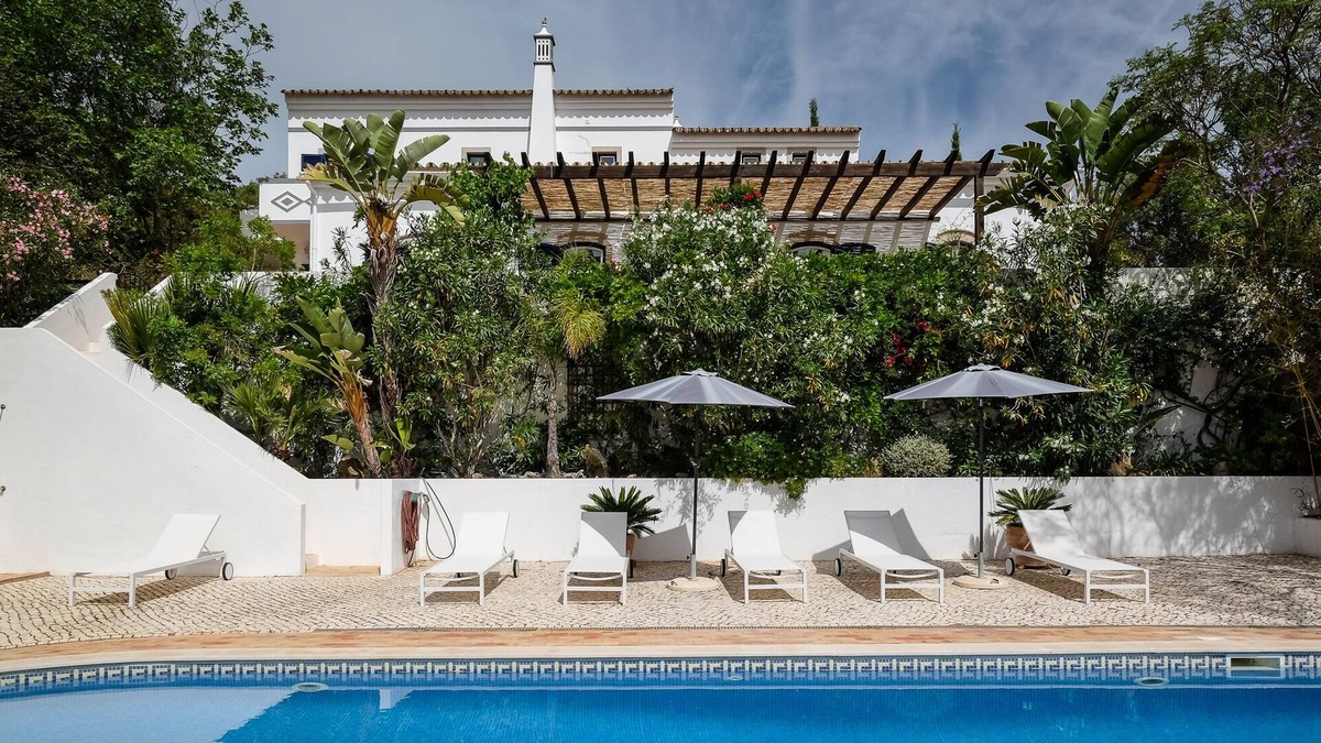 Corte Vidreiro Villa | Vista do Moinho - A charming 4 bedroom villa, with private garden and pool