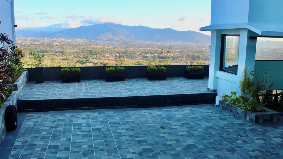 San Isidro Apartment | Vista Hermosa-Views above San Jose-20 mins to SJO