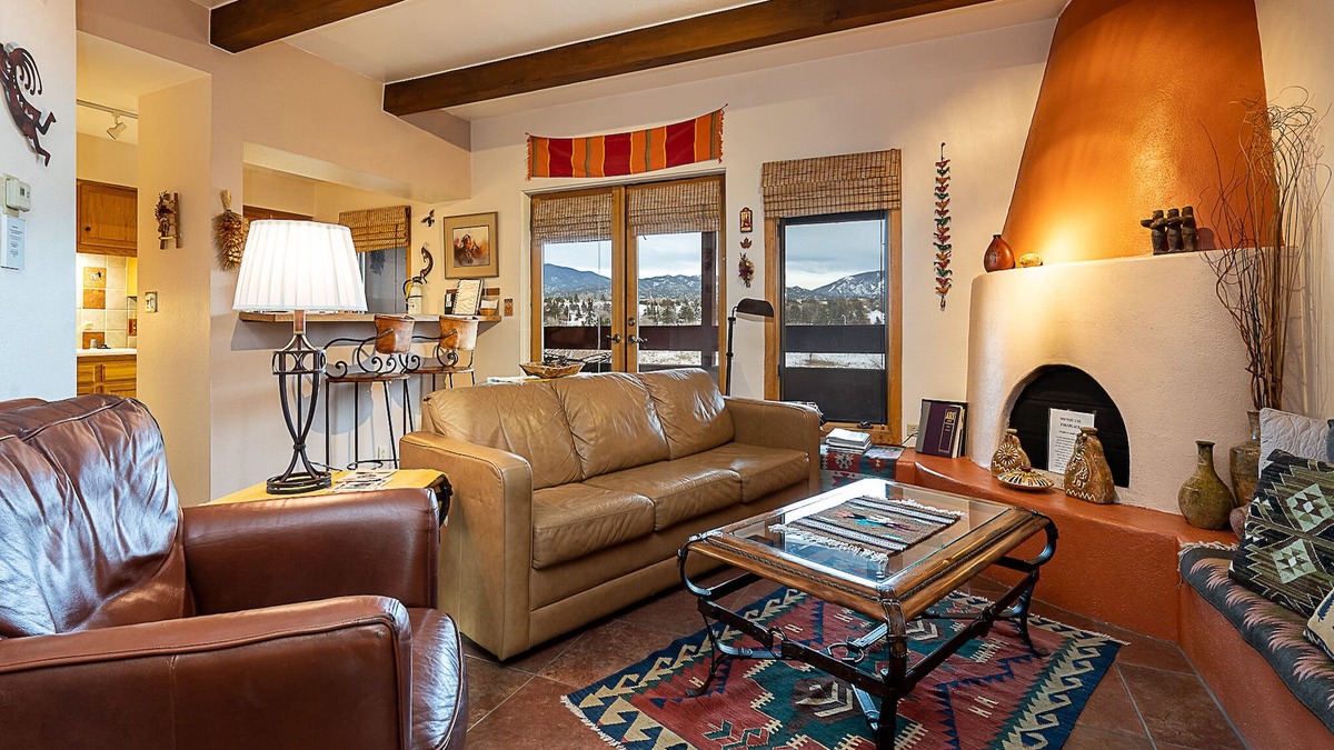 Santa Fe Condo | Vista La Sierra | Pet Friendly, Mountain View!