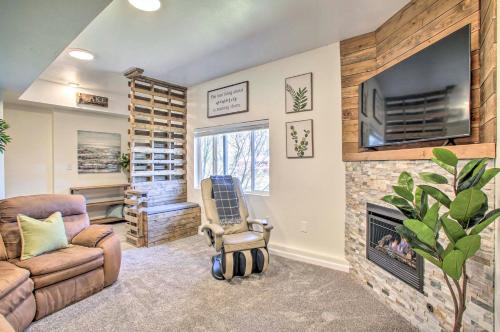 Nine Mile Falls Apartment | Vista Retreat Stunning Views and Spacious Comfort
