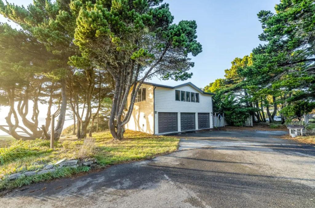Bandon House | Vista Wavecrest