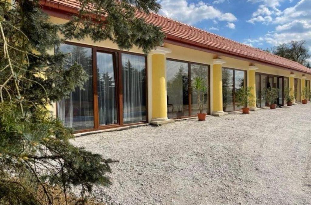 Almamellek House | Vitál Guesthouse