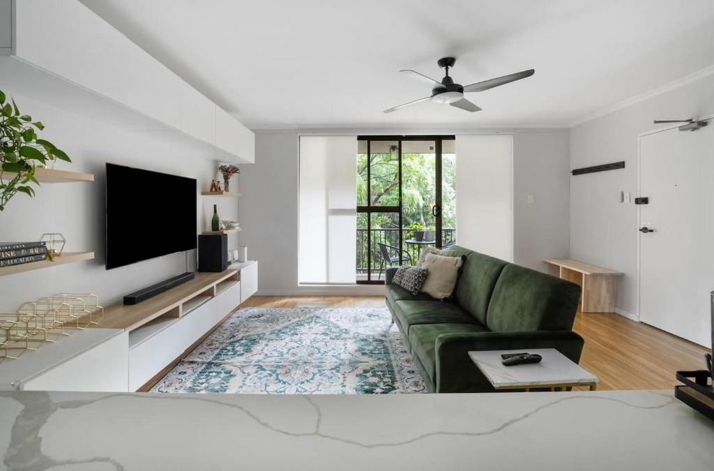 Pyrmont Apartment | Viva Verdant - Stroll to Darling Harbour and CBD