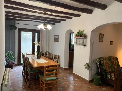 Guialmons House | Vive la vida rural: Alojamiento en Les Piles. NIU RURAL, S.L.