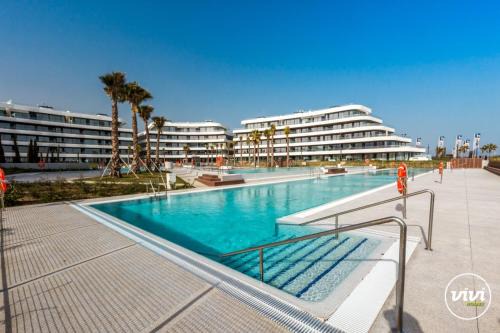 Torremolinos Apartment | ViVi Homes - Galatea Pool, Gym, Sauna & Beach