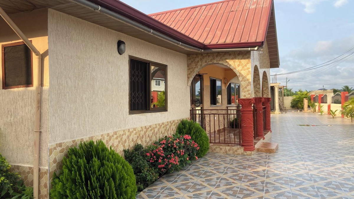 Winneba Hotel | Vivi Hotel
