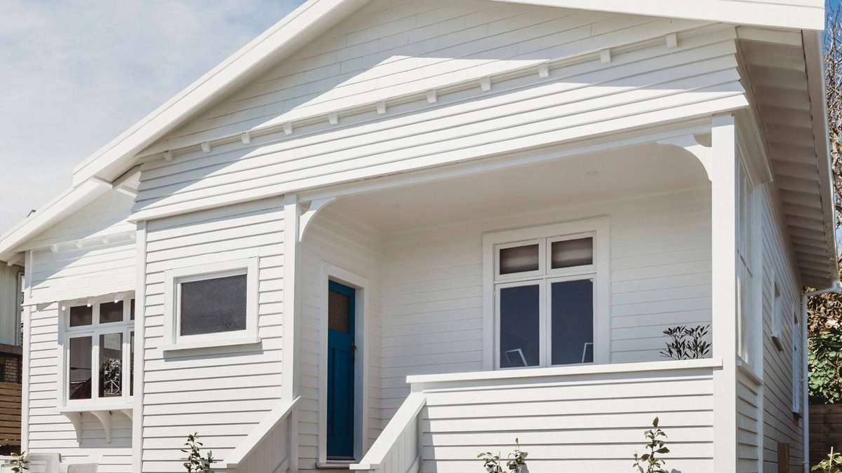 New Plymouth Cottage | Vivian Cottage Central City