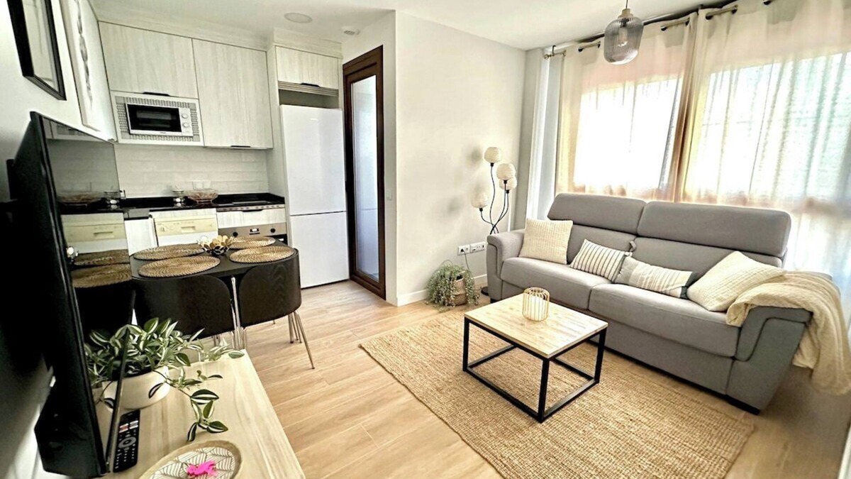 Almenara Apartment | Vivodomo | Free parking, new & cozy