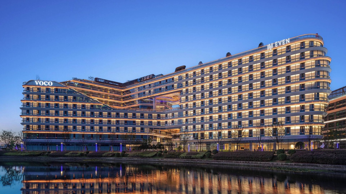 Minhang Hotel | voco Suites Shanghai Hongqiao CBD by IHG