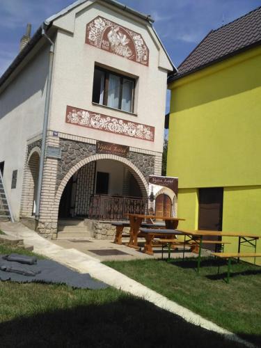 Mutenice House | Vojtěch Jestřáb - rodinné vinařství