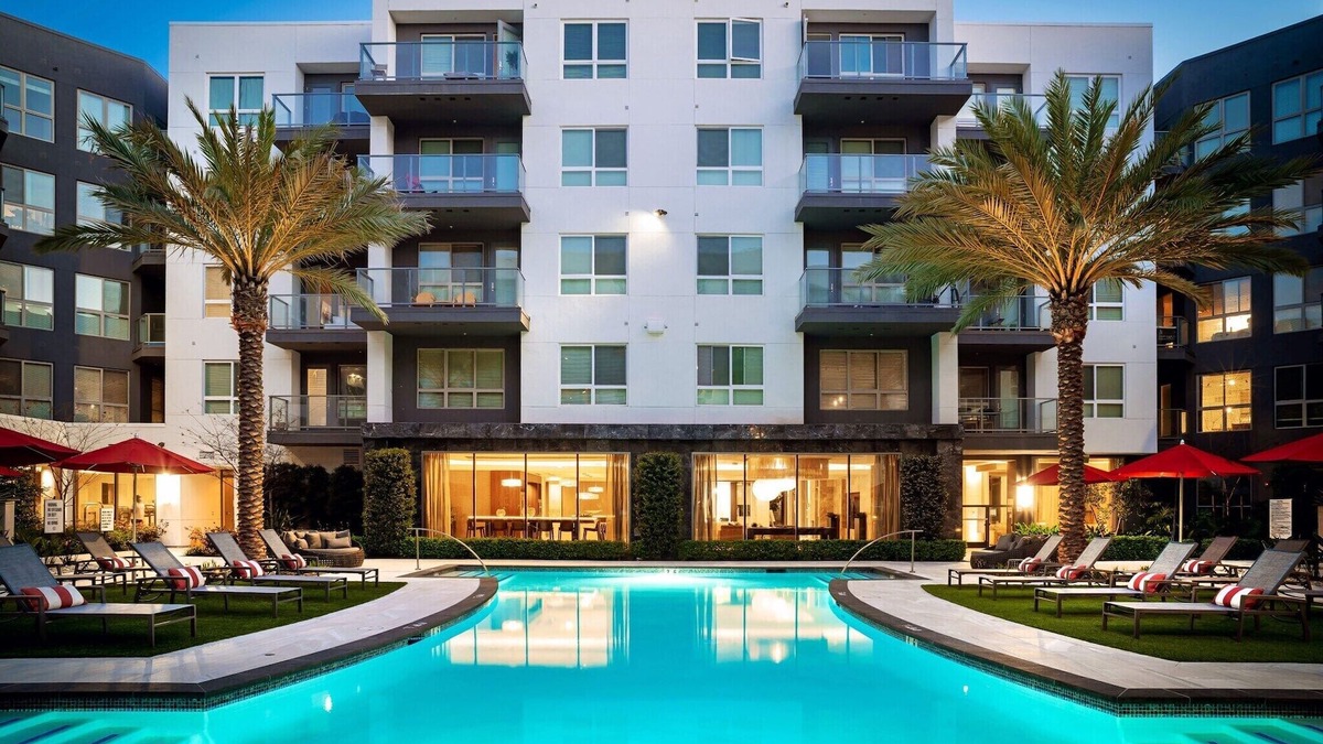 Grantville Apartment | Vora Lux: Modern 1-Bedroom Apartments with Resort-Style Living in Mission Valley