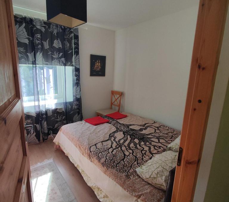 Suuresadama Apartment | Vormsi ohvitseride maja korter nr 7