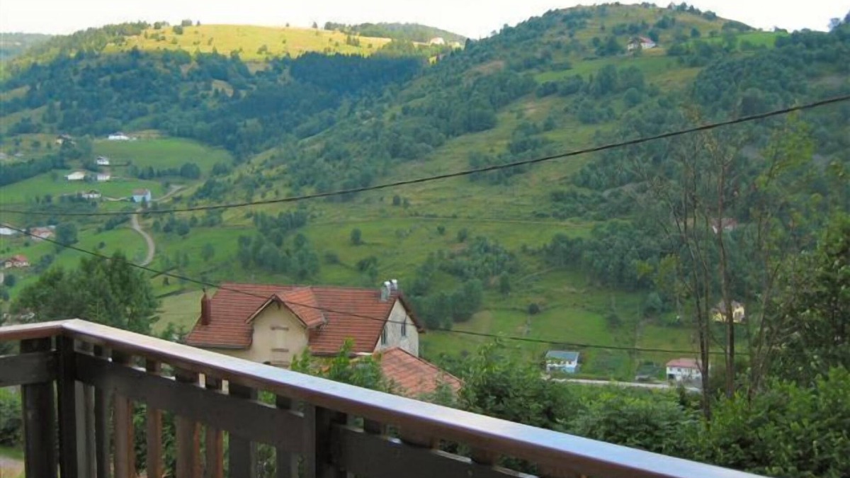 La Bresse Ski Chalet | Vosges La Bresse hosts alt. 800m comfortable cottage 10 people 5 bedrooms