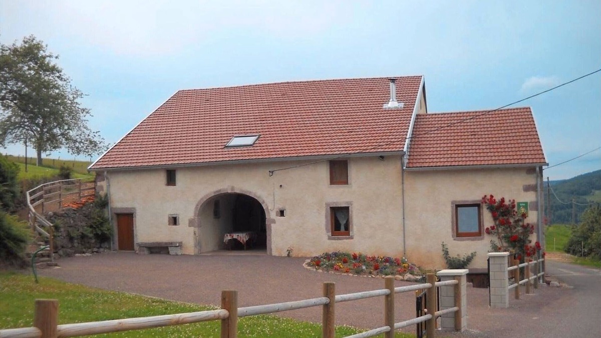 Corravillers Cottage | Vosges Lodge: nature, fireplace, pets allowed