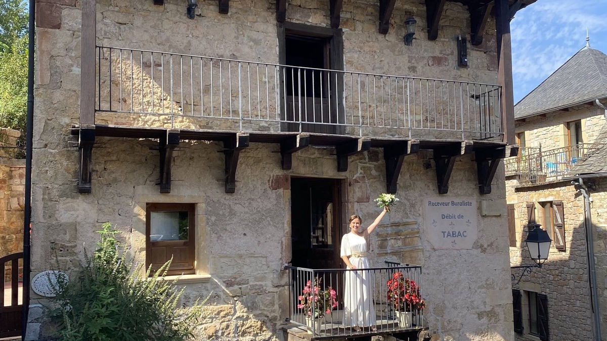 Muret-le-Chateau House | Votre Séjour en Aveyron : Maison de Caractère au Pied D'un Château Médiéval