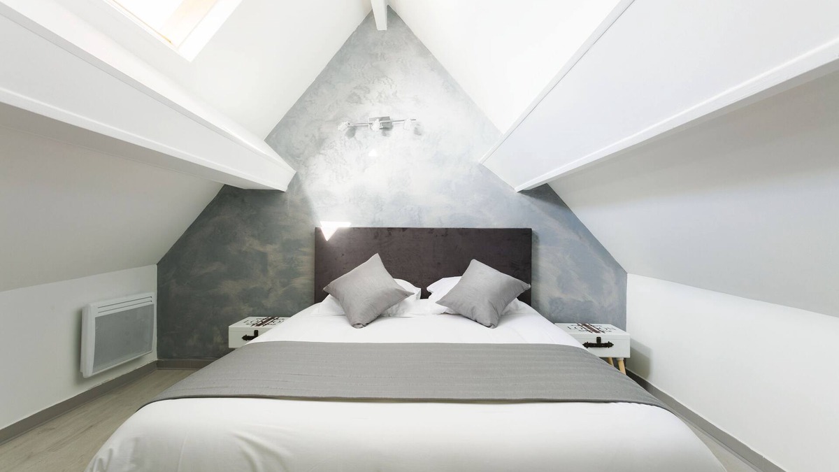 Roissy-en-France Apartment | Voyage-Apartment-Luxury-Private Bathroom-City view