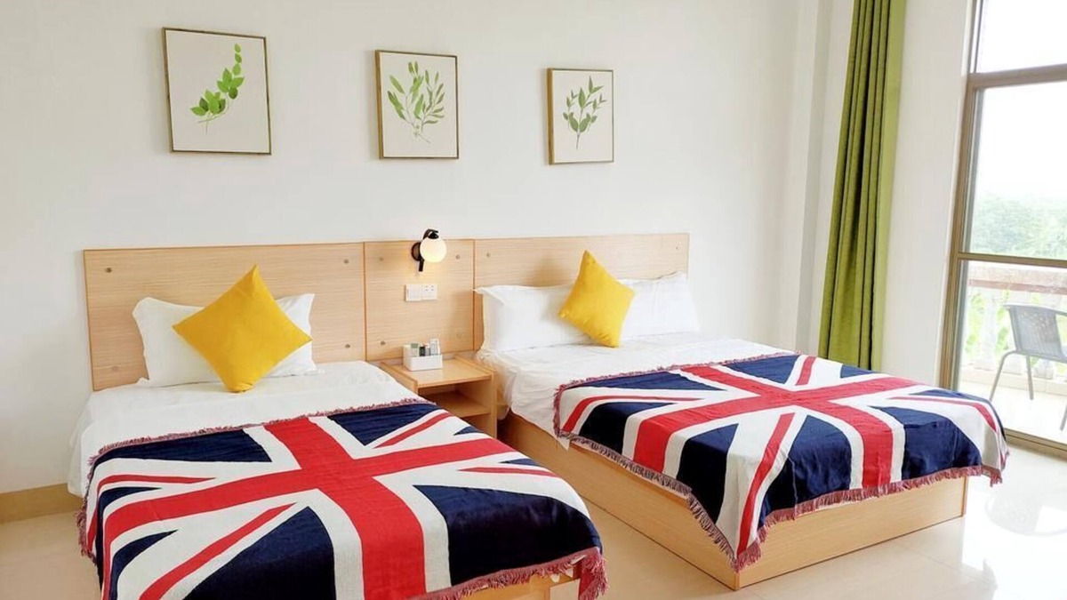 McKnight House | Voyager Homestay