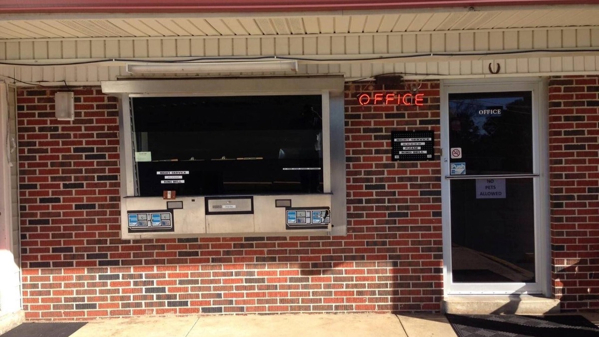 Aliceville Hotel | Voyager Inn