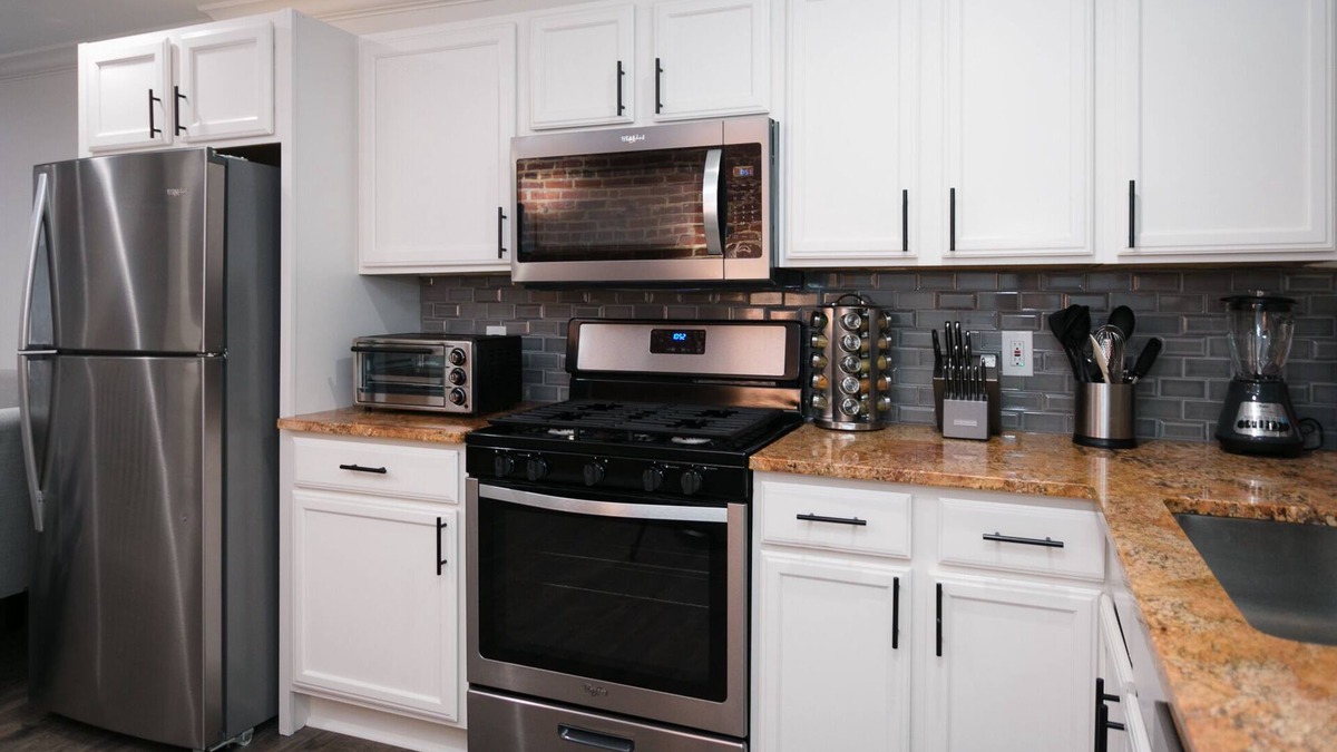 Barre Circle House | VRBO is a bad service for host. No longer listing with VRBO