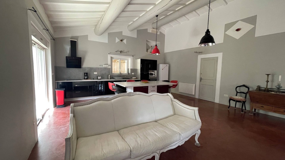 Saint-Martin-de-Crau House | Vrbo Property