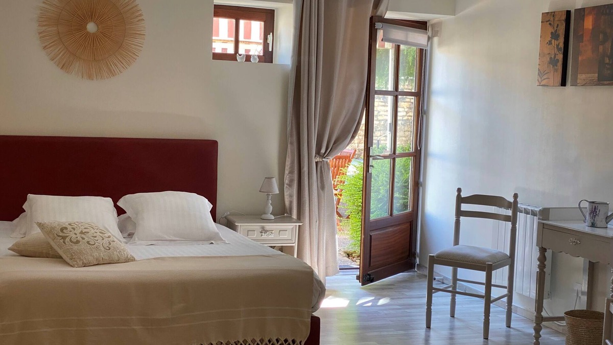 Montagny-les-Beaune Bed & Breakfast | Vrbo Property