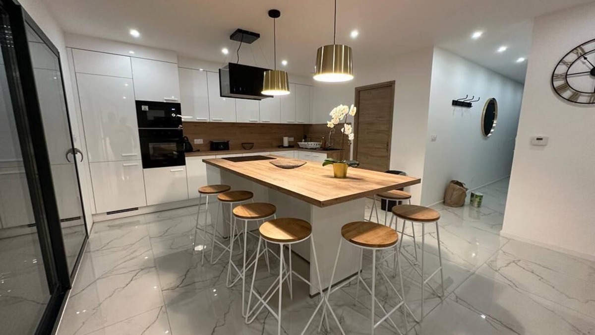 Ruffey-les-Echirey House | Vrbo Property
