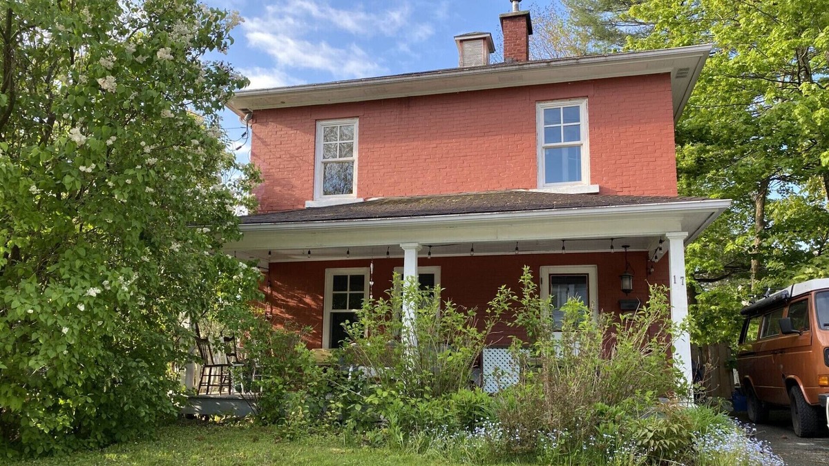 Lennoxville House | Vrbo Property