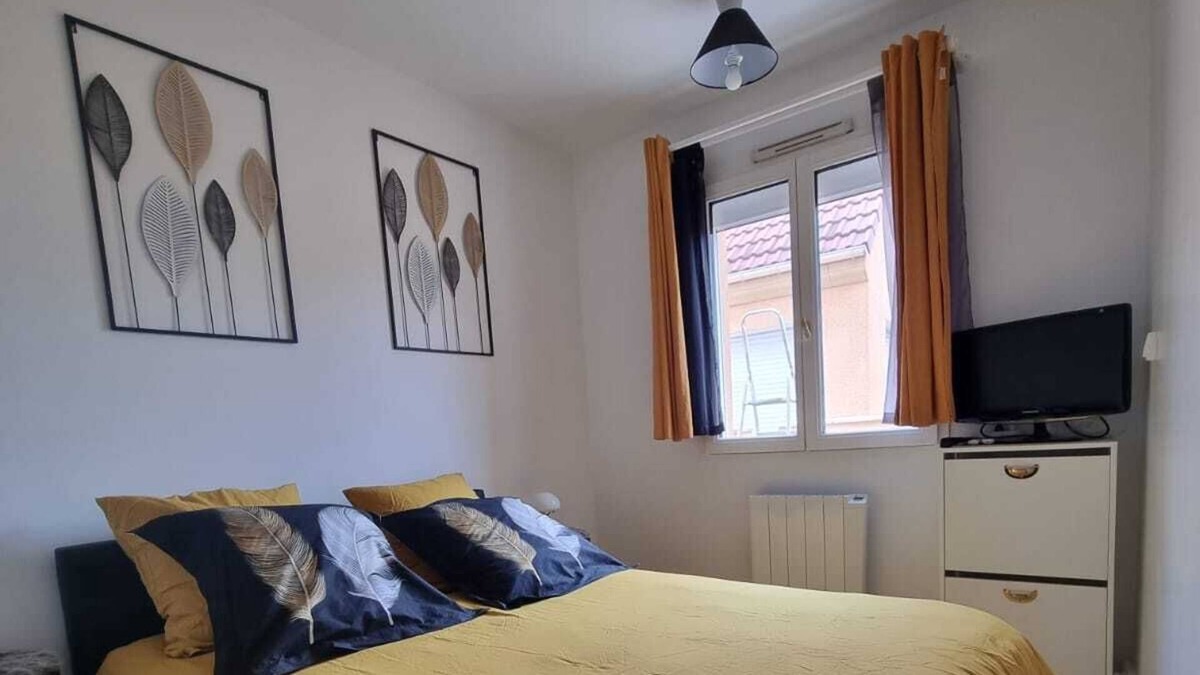 Bretigny-sur-Orge Cabin | Vrbo Property