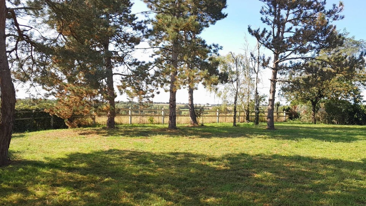 Faye-l'Abbesse Apartment | Vrbo Property