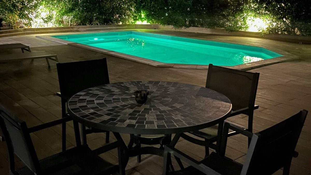 Les Camoins House | Vrbo Property