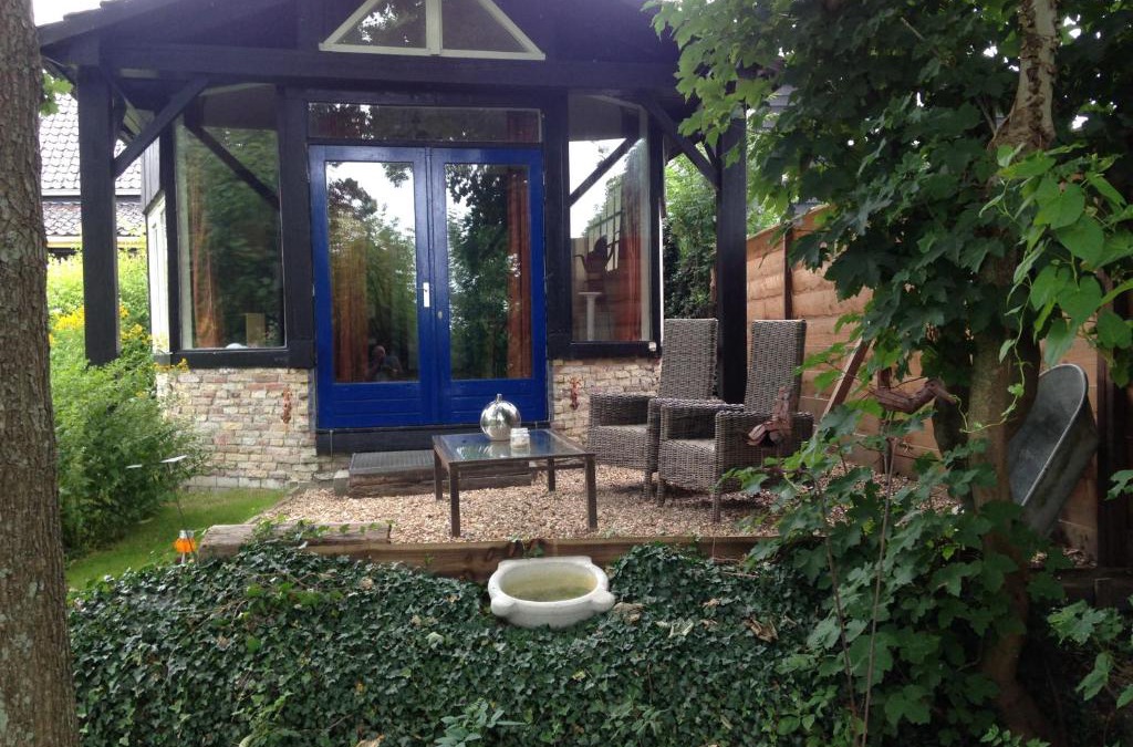 Barsingerhorn Bed & Breakfast | Vrijstaand Koetshuis Marron
