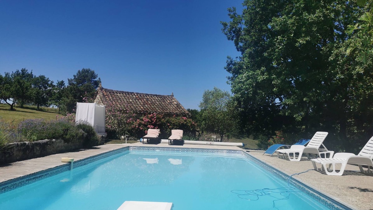 Pons House | Vue Magnifique Isolée Piscine Privée et Jacuzzi Animaux Acceptés