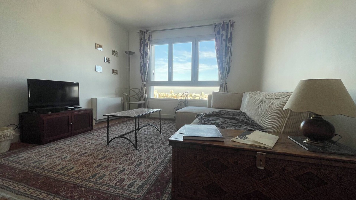 Bagnolet Apartment | Vue Panoramique : Appartement Élégant