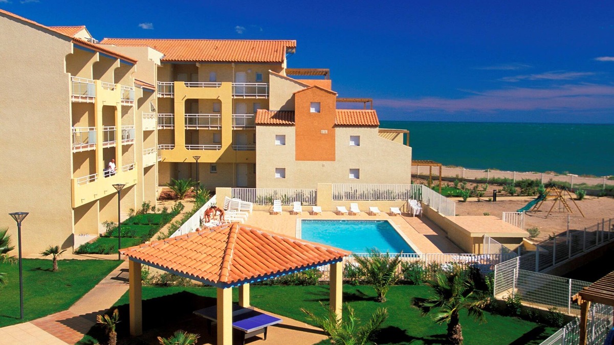 Valras-Plage Condo | Vue sur Mer | Apt près de la plage + Piscine