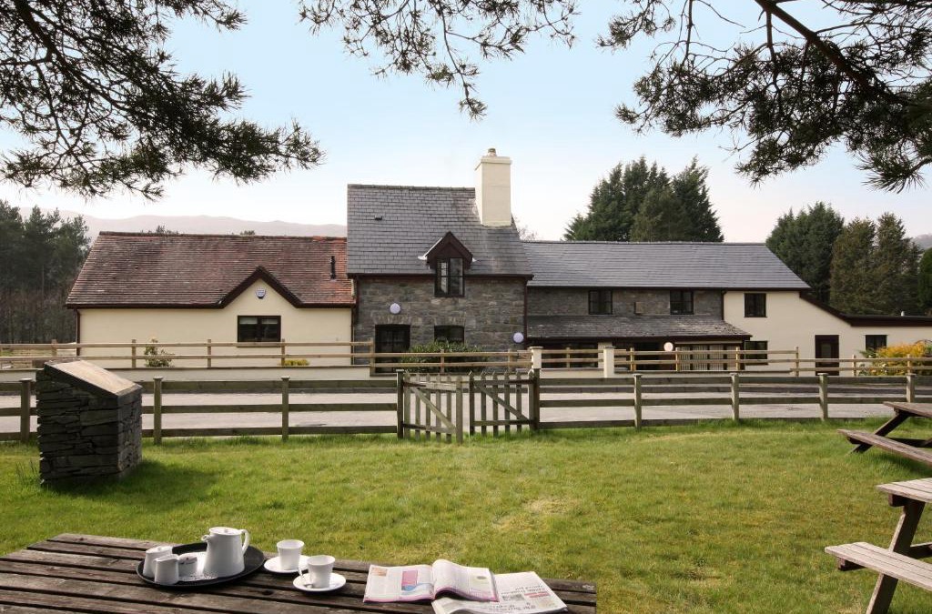 Llanwrthwl House | Vulcan Lodge Cottages