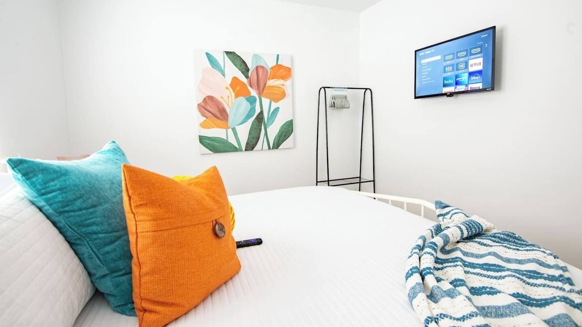 Five Points South Condo | Vulcan’s Hideout Apt A2-Full Kitchen/King Bed/Pets