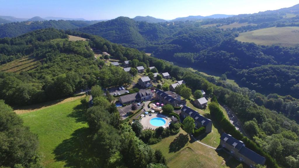 Bassignac Resort | VVF Cantal Salers Vendes