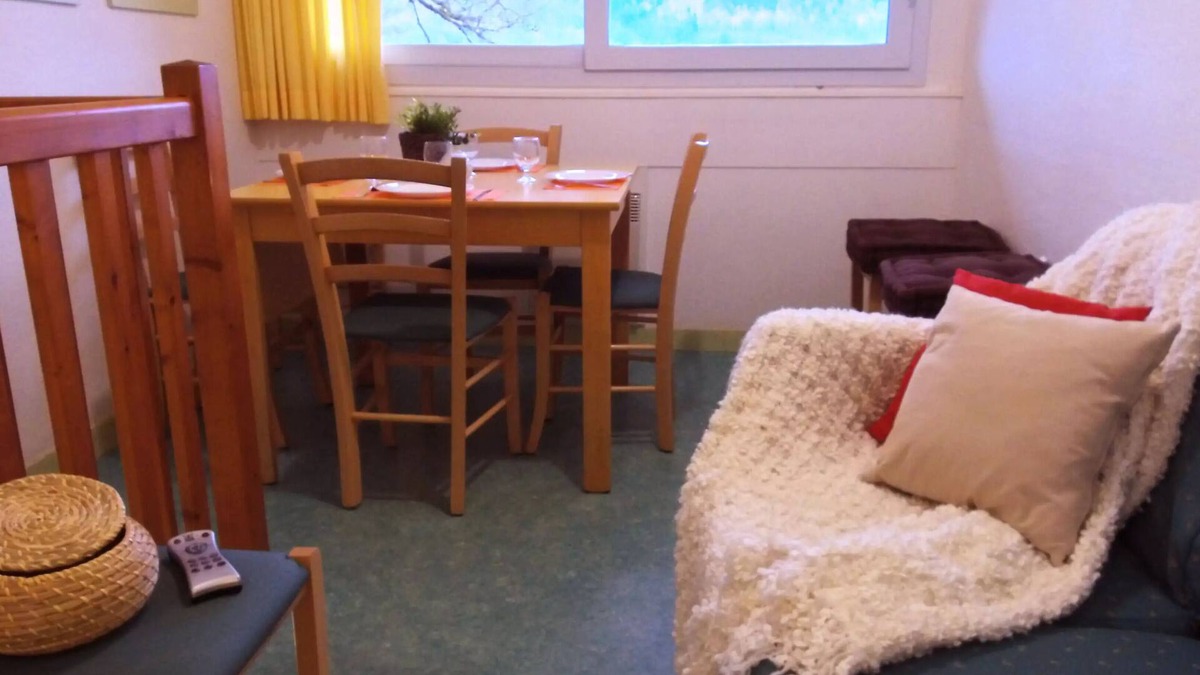 Maisod Apartment | VVF Jura Lac de Vouglans - 3 Room Gite 5 People 1 baby