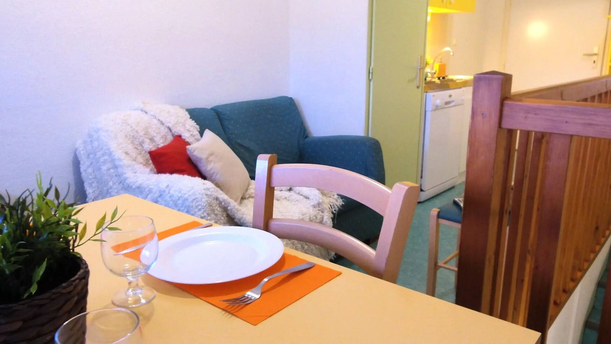 Maisod Apartment | VVF Jura Lac de Vouglans - 3-room gîte for 6 people 1 baby (4 + 2 children under 12)