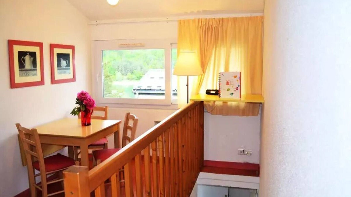 Maisod Apartment | VVF Jura Lac de Vouglans - 4 Room Gite 8 People 1 baby