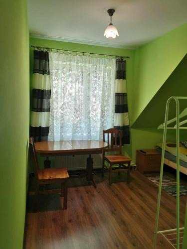 Mragowo House | Wędzarnia pod lasem - Pokoje