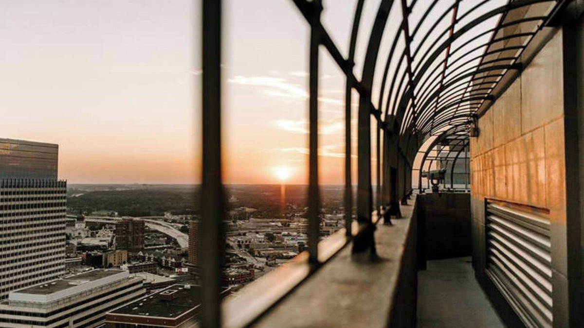 Downtown Minneapolis Hotel | W Minneapolis - The Foshay