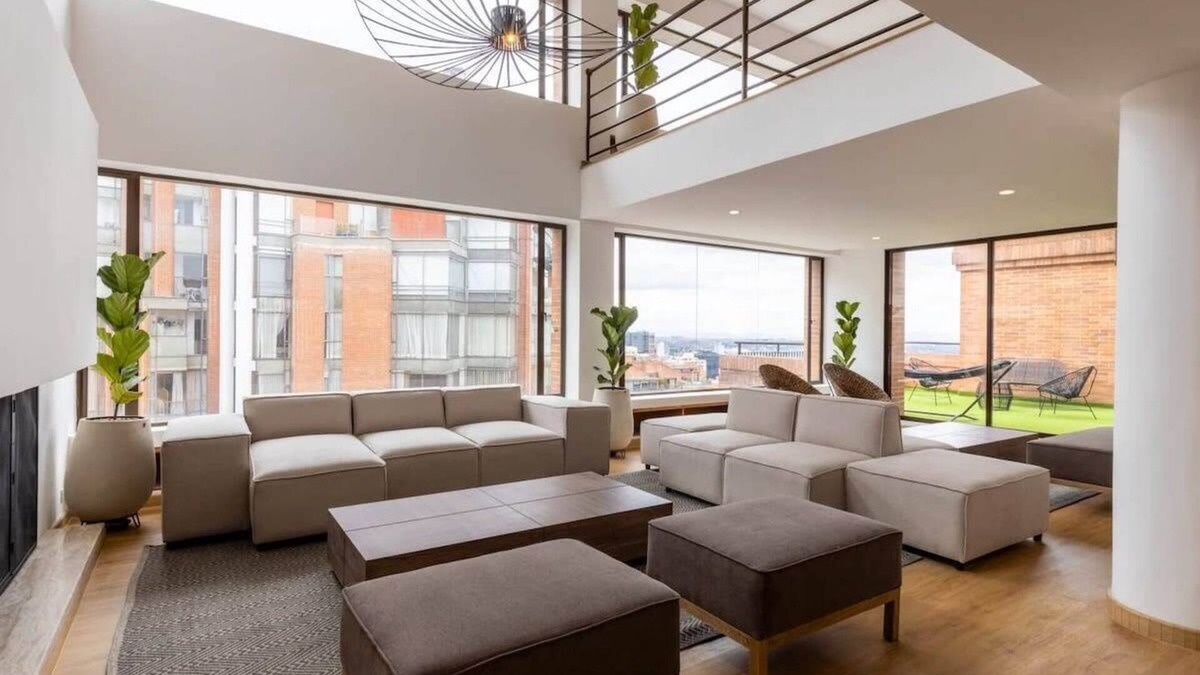Bellavista Apartment | w* | Stunning 5BR Triplex in Rosales