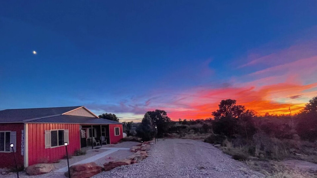 Monticello House | W-W: Pinyon View Cabin - High Speed Internet!
