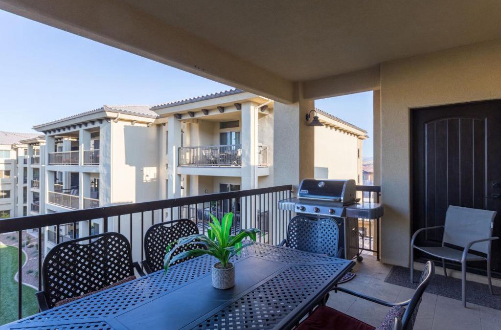 St. George Hotel | W307 Third Floor 3-bedroom Pool View